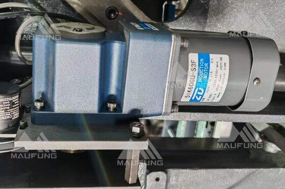Machine automatique de découpage à trois couteaux Janpanese Keyance Système de commande PLC Système ISM d'amarrage évolutif