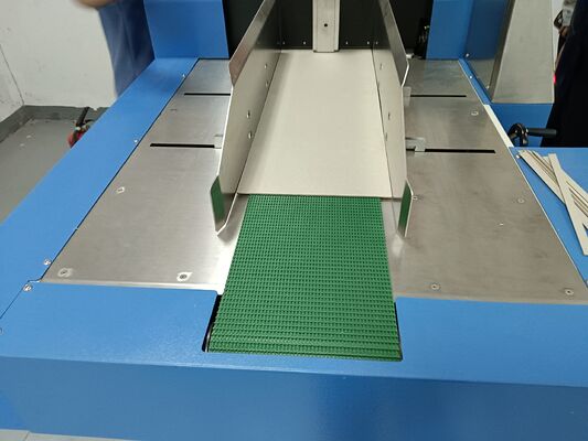 Machine de découpe de carton à colonne vertébrale