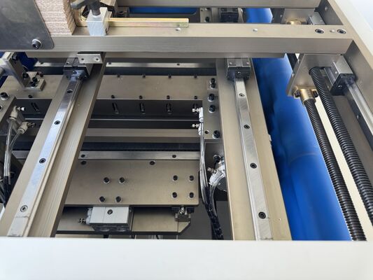 Machine à livres à couverture rigide intelligente, façonnage des quatre côtés