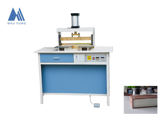 Machine pneumatique pour le pliage des livres et des ordinateurs portables
